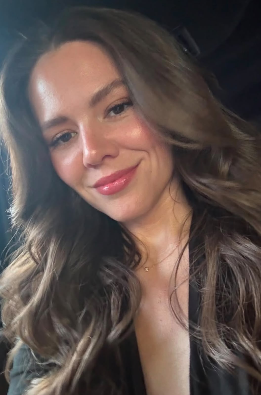 Joy é uma artista mexicana e faz parte da dupla Jesse & Joy