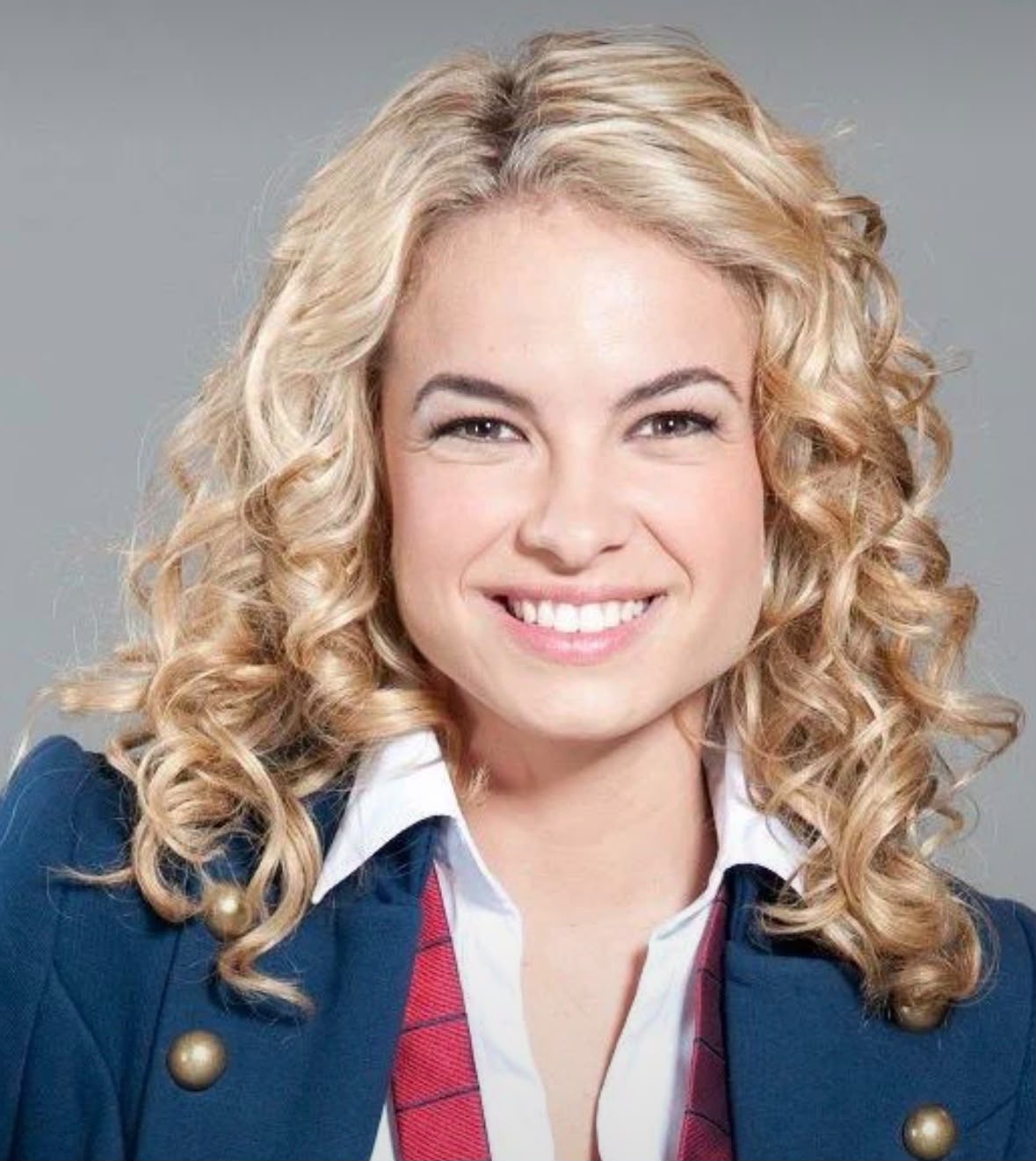 Lua Blanco morreu aos 39 anos. Atriz e cantora, conhecida por viver Roberta em Rebelde Brasil, enfrentava um câncer.
